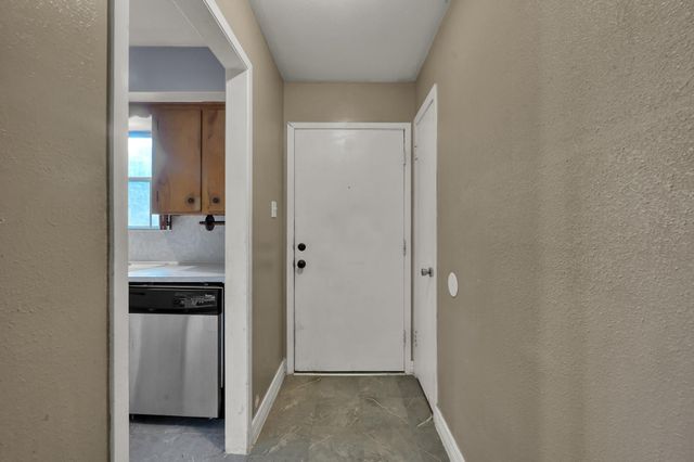 405 Wilson Road, Conroe, TX 77301