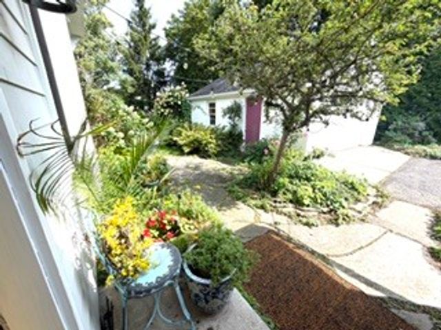 350 Ridgewood Avenue, Glen Ellyn, IL 60137