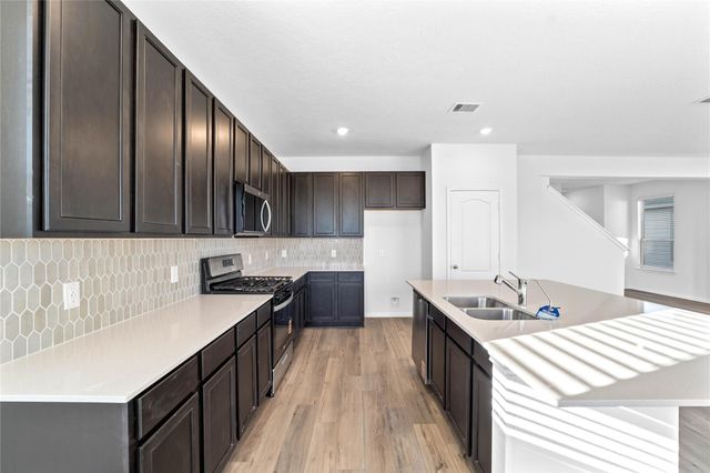 2819 Lyra Court, Fresno, TX 77545