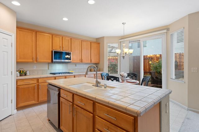 3362 Mas Amilos Way, Sacramento, CA 95835