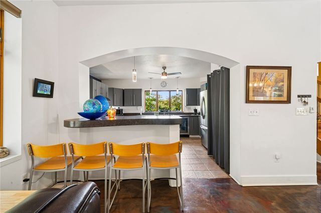 1123 Juanita Dr, Robinson Twp, PA 15108