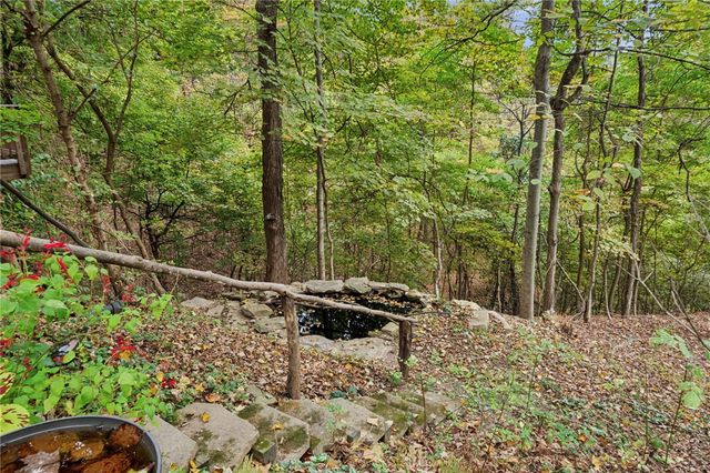 1123 Juanita Dr, Robinson Twp, PA 15108