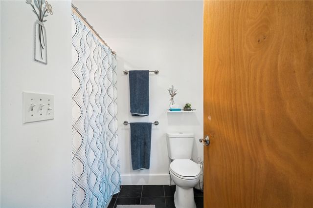 1123 Juanita Dr, Robinson Twp, PA 15108