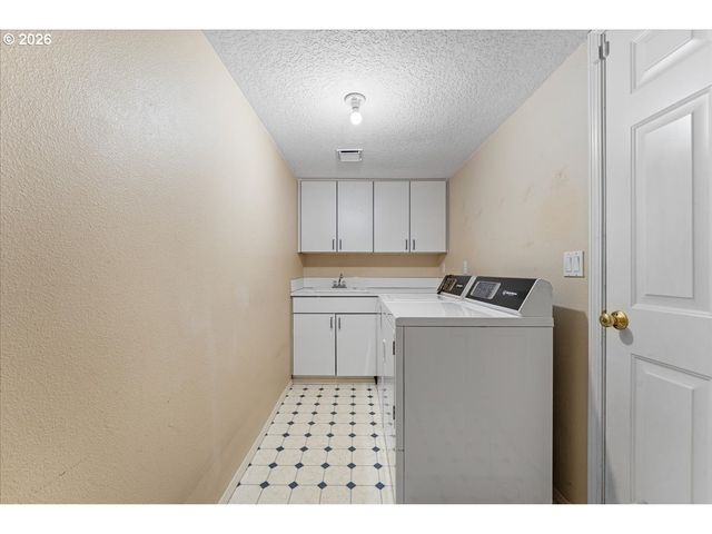 17940 Sw 109TH Ave, Tualatin, OR 97062