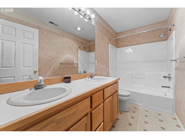 17940 Sw 109TH Ave, Tualatin, OR 97062