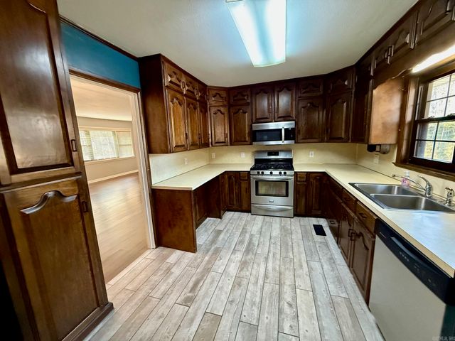 504 Wildwood Circle, Hot Springs, AR 71901