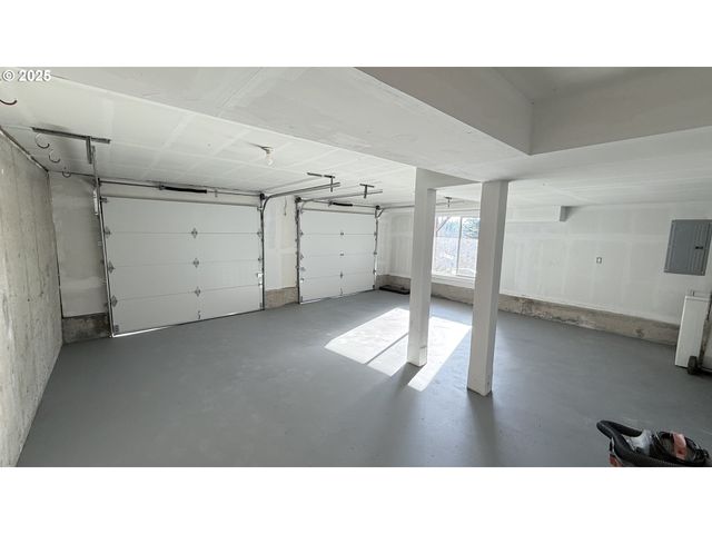 65 Sw PLEASANT VIEW Ave, Gresham, OR 97030