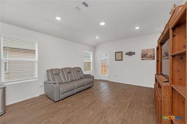 125 Hazel Grove, San Marcos, TX 78666