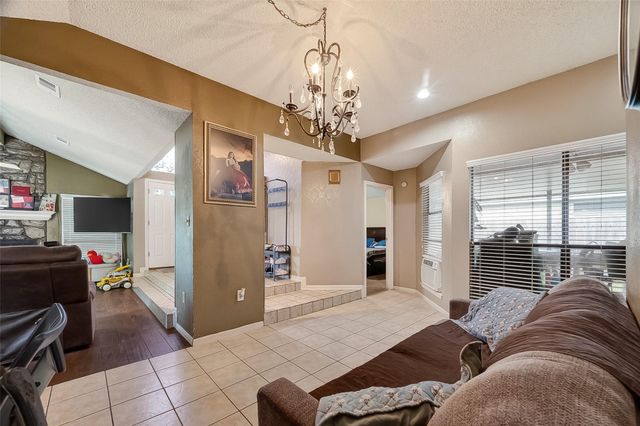 12811 Hidden Castle Drive, Houston, TX 77015