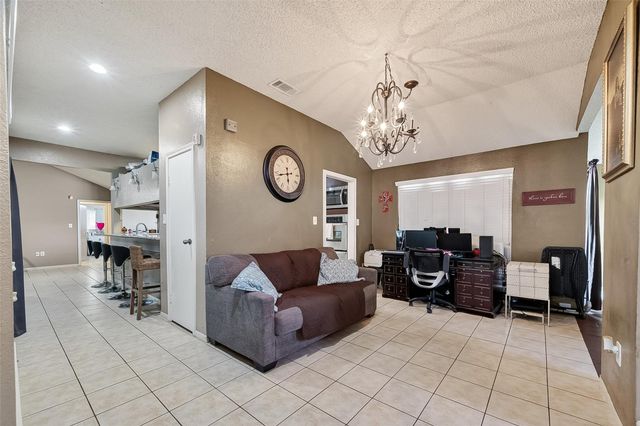 12811 Hidden Castle Drive, Houston, TX 77015