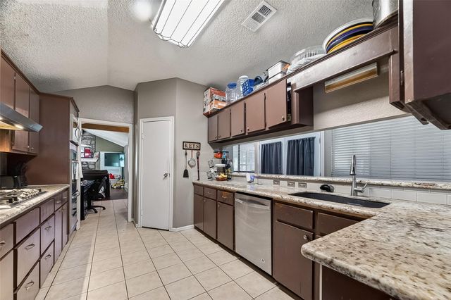 12811 Hidden Castle Drive, Houston, TX 77015