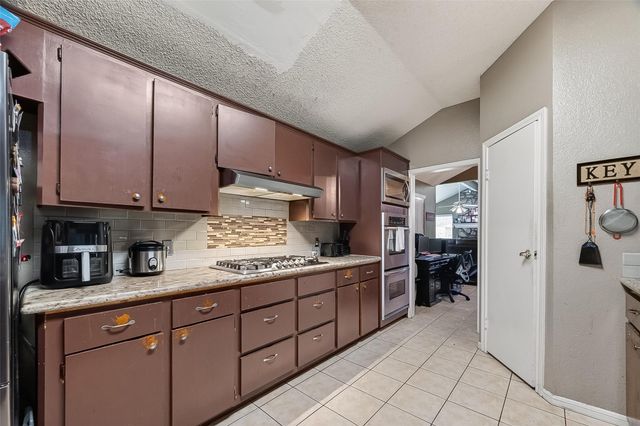 12811 Hidden Castle Drive, Houston, TX 77015