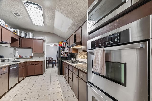 12811 Hidden Castle Drive, Houston, TX 77015