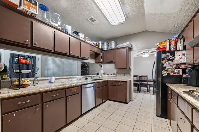 12811 Hidden Castle Drive, Houston, TX 77015