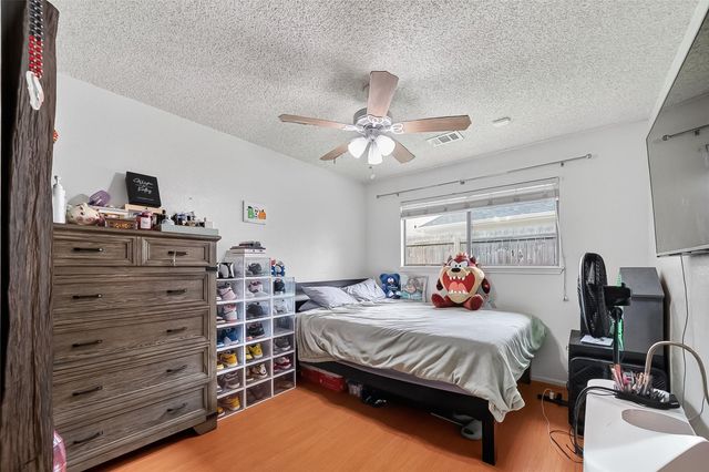 12811 Hidden Castle Drive, Houston, TX 77015