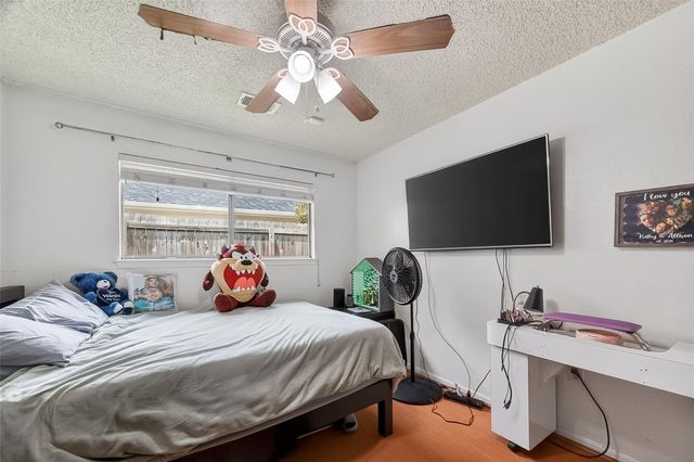 12811 Hidden Castle Drive, Houston, TX 77015