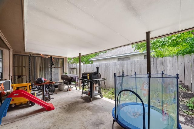 12811 Hidden Castle Drive, Houston, TX 77015