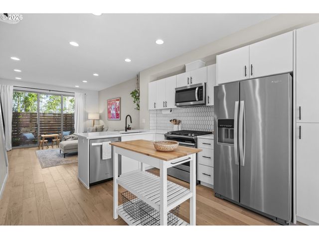 6419 N MONTANA Ave, Portland, OR 97217