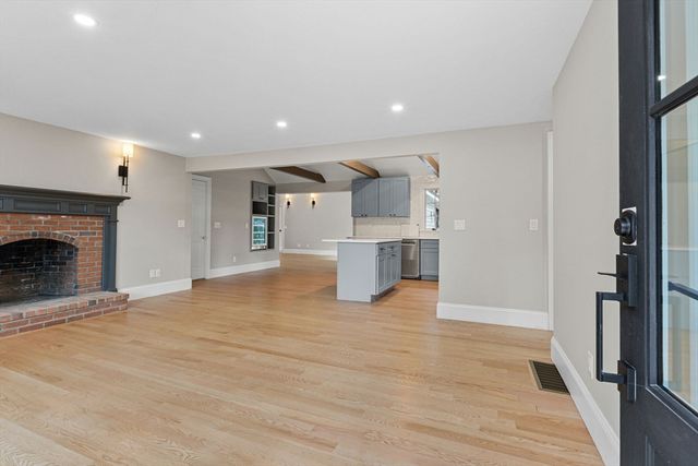 83 Peacock Drive, Barnstable, MA 02601