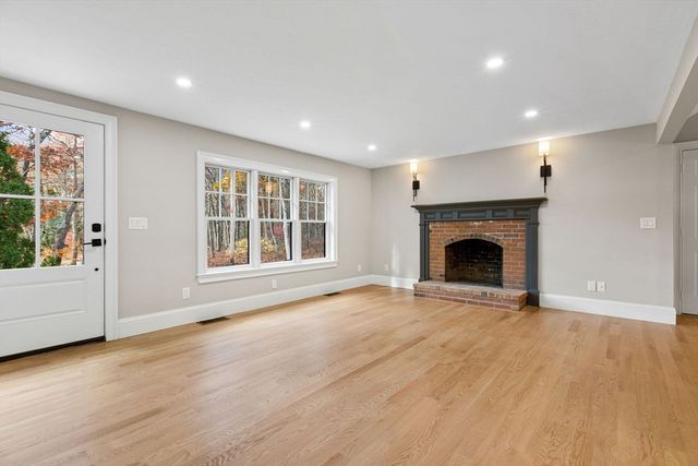 83 Peacock Drive, Barnstable, MA 02601