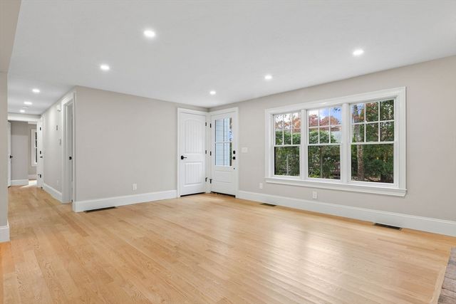 83 Peacock Drive, Barnstable, MA 02601