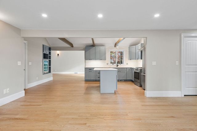 83 Peacock Drive, Barnstable, MA 02601