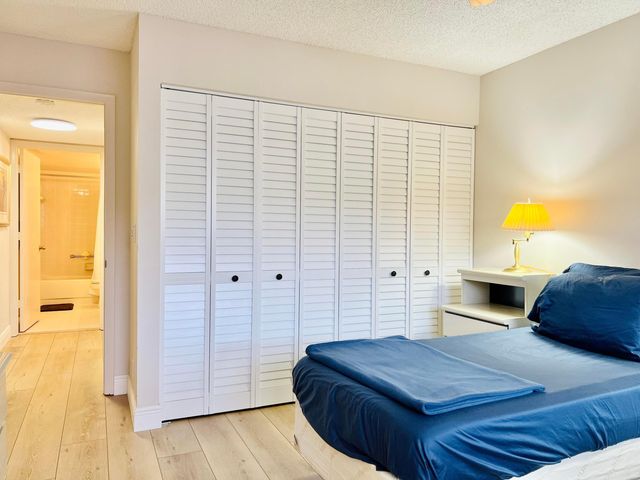 4725 E Lucerne Lakes Blvd Boulevard E 311, Lake Worth, FL 33467