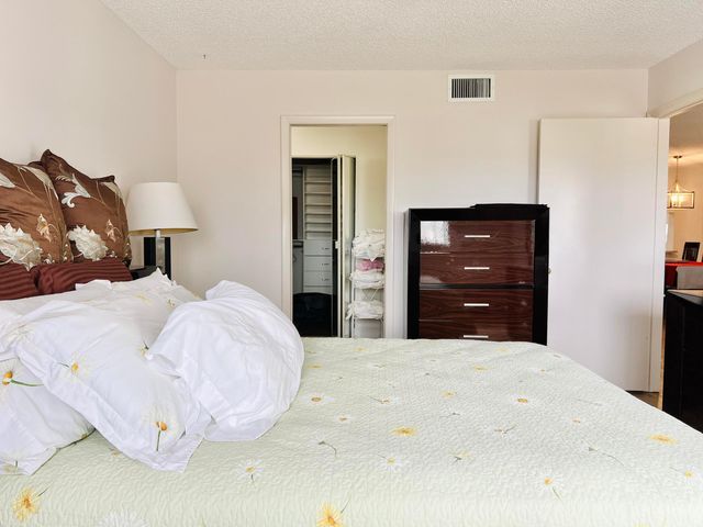 4725 E Lucerne Lakes Blvd Boulevard E 311, Lake Worth, FL 33467