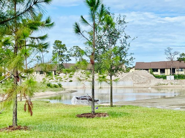 4725 E Lucerne Lakes Blvd Boulevard E 311, Lake Worth, FL 33467