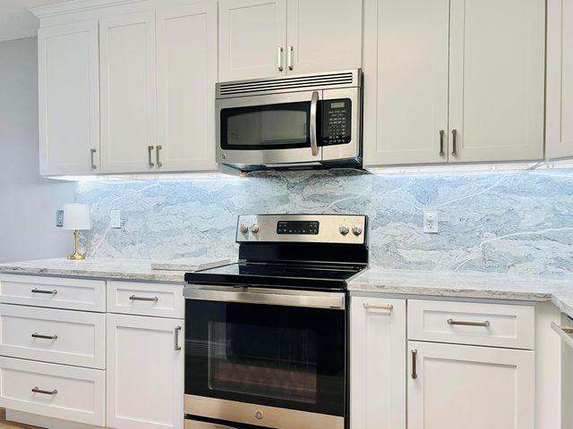 4725 E Lucerne Lakes Blvd Boulevard E 311, Lake Worth, FL 33467