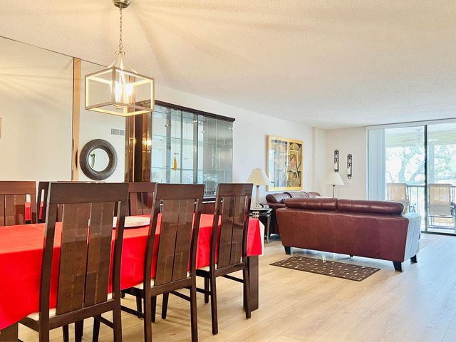 4725 E Lucerne Lakes Blvd Boulevard E 311, Lake Worth, FL 33467