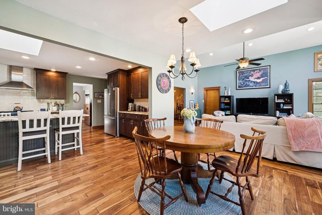 1416 GEORGIAN DR, Moorestown, NJ 08057