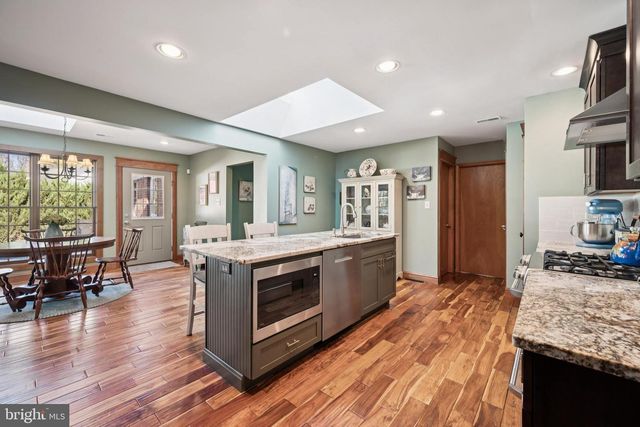 1416 GEORGIAN DR, Moorestown, NJ 08057