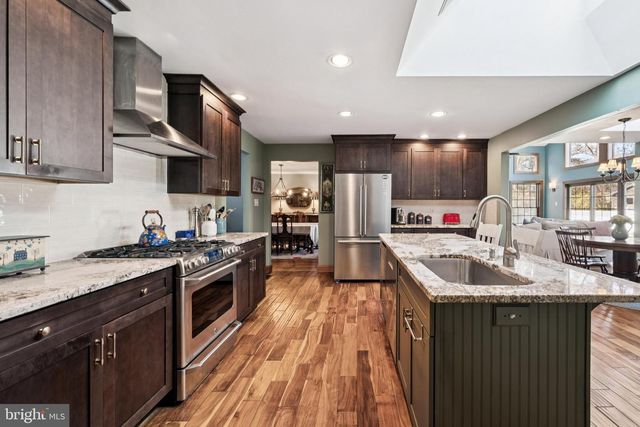 1416 GEORGIAN DR, Moorestown, NJ 08057