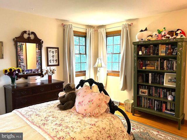 1416 GEORGIAN DR, Moorestown, NJ 08057