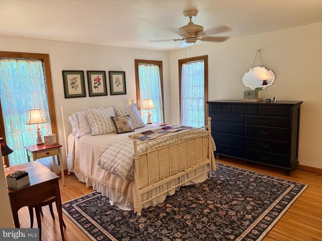 1416 GEORGIAN DR, Moorestown, NJ 08057