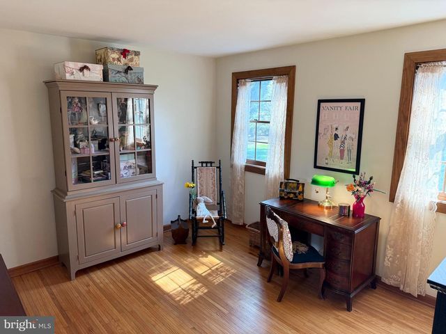 1416 GEORGIAN DR, Moorestown, NJ 08057