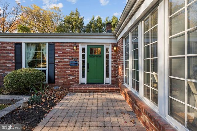 1416 GEORGIAN DR, Moorestown, NJ 08057