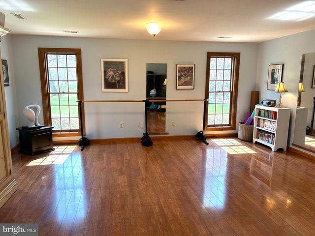 1416 GEORGIAN DR, Moorestown, NJ 08057