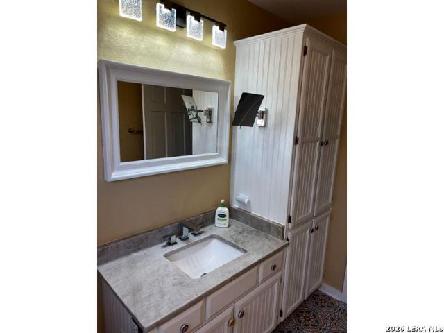 625 SECOND ST, Comfort, TX 78013