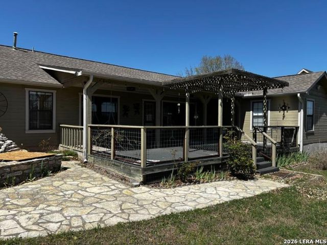 625 SECOND ST, Comfort, TX 78013