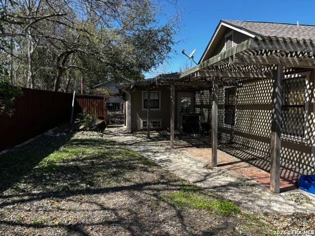 625 SECOND ST, Comfort, TX 78013
