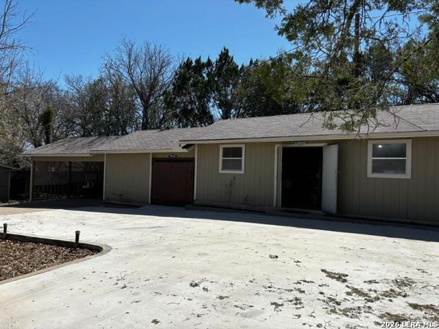 625 SECOND ST, Comfort, TX 78013