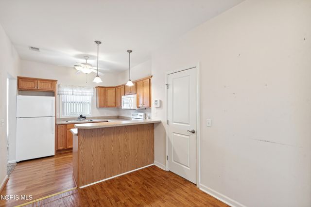 1613 E Brooklynn Park, Toledo, OH 43615