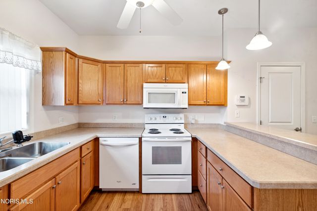 1613 E Brooklynn Park, Toledo, OH 43615