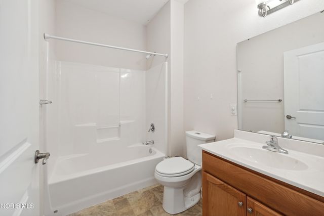 1613 E Brooklynn Park, Toledo, OH 43615