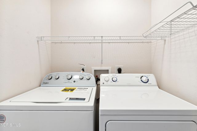 1613 E Brooklynn Park, Toledo, OH 43615