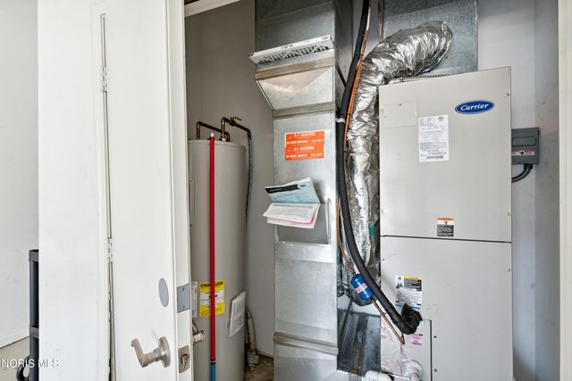 1613 E Brooklynn Park, Toledo, OH 43615