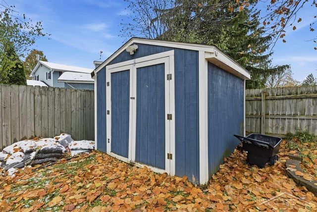 2695 Starlite Drive, Saginaw, MI 48603