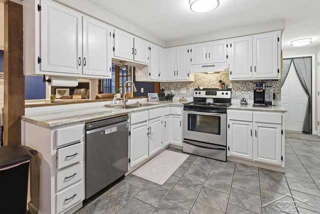 2695 Starlite Drive, Saginaw, MI 48603